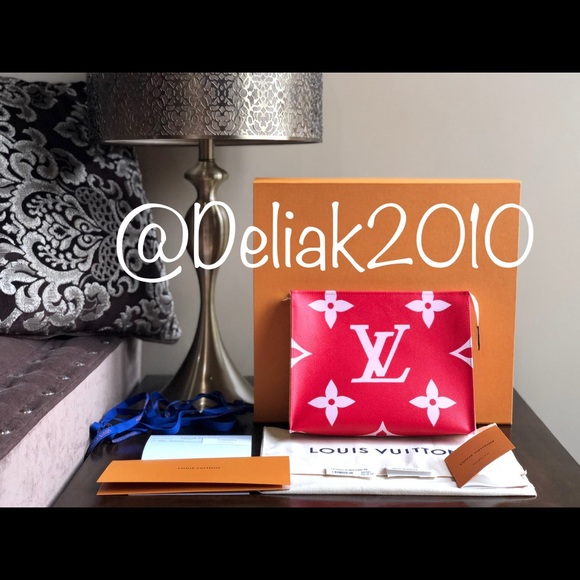 SOLD! Louis Vuitton Toiletry Giant Monogram Rouge - Picture 2 of 8